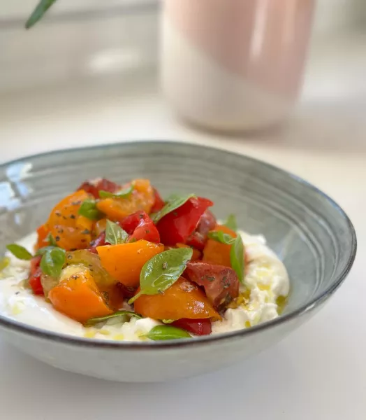 Burrata et tomates basilic